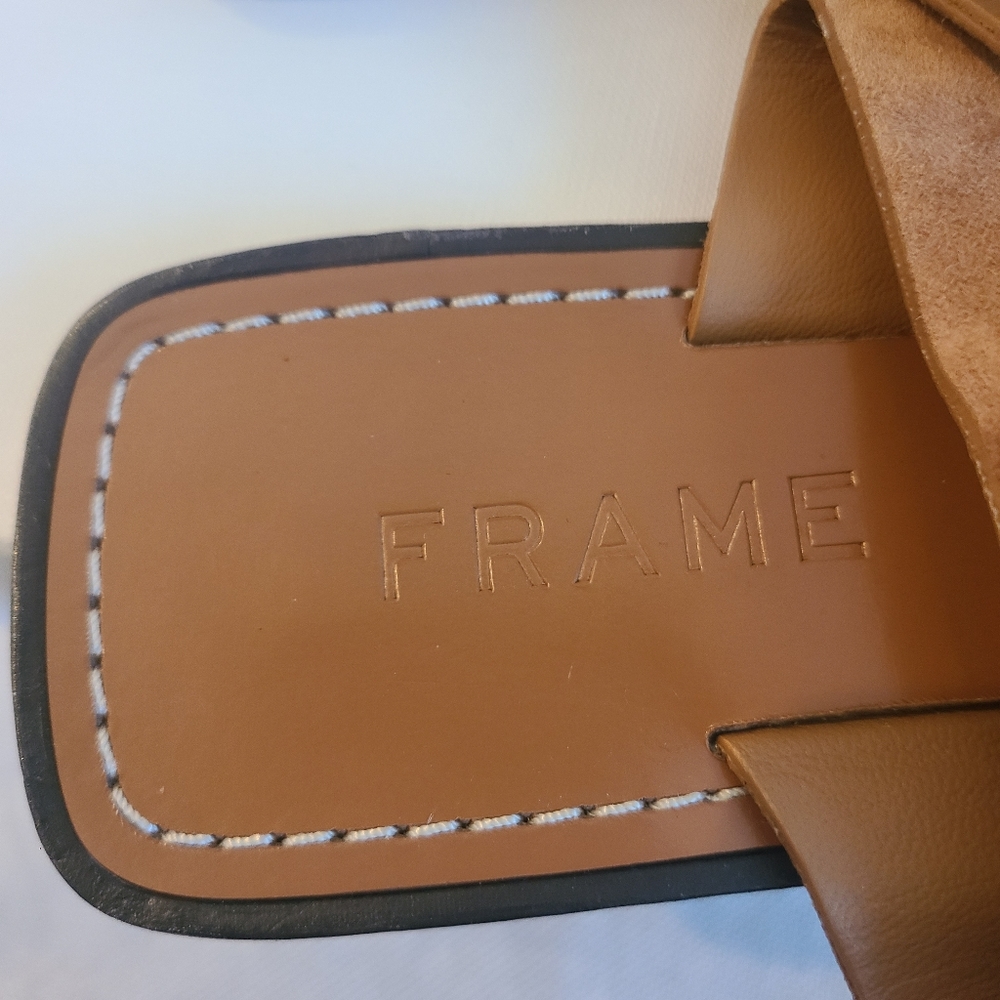 Frame Women's Le Brentwood Flip-flop in Whiskey Suede Size 36 - Picture 8 of 8